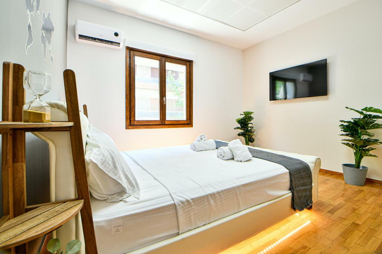 Flowers Of Athens, Boutique Aparthotel With 6-Apartments In Central 雅典 外观 照片
